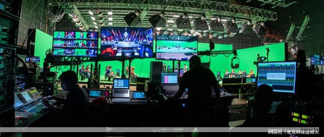 在疫情影响下，学校普遍推迟开学，教育部提出“停课不停学”，强调对小学低年级网课不设统一硬性要求，需结合学科特点与实际情况，科学安排学习路径，合理选择学习资源。