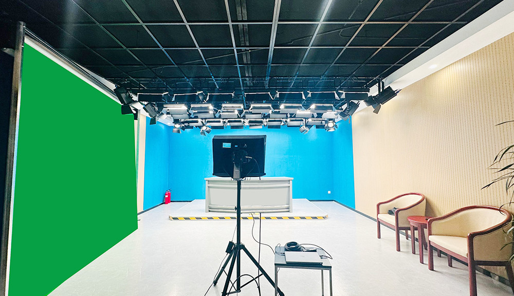 彻底规避中介机构的信息误差风险;其二