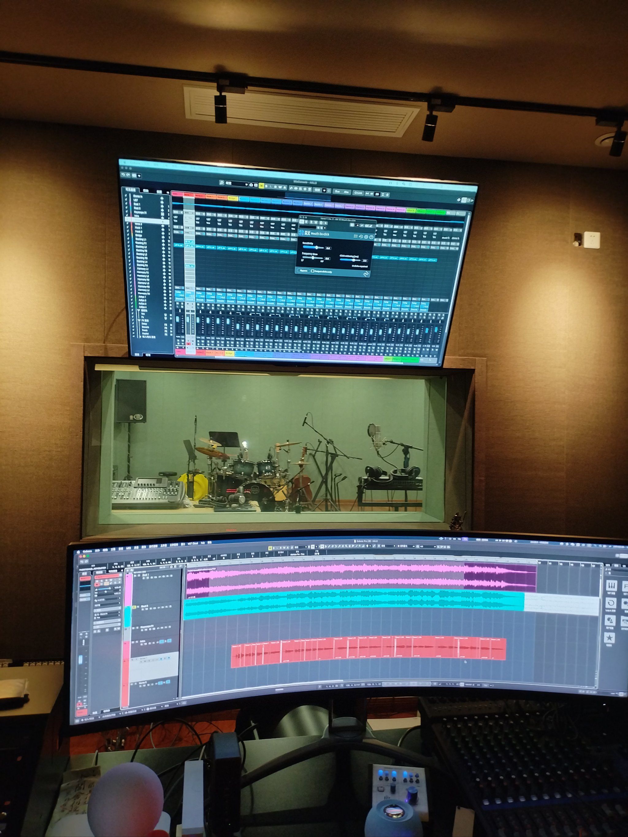 毛不易全程保持专业表现