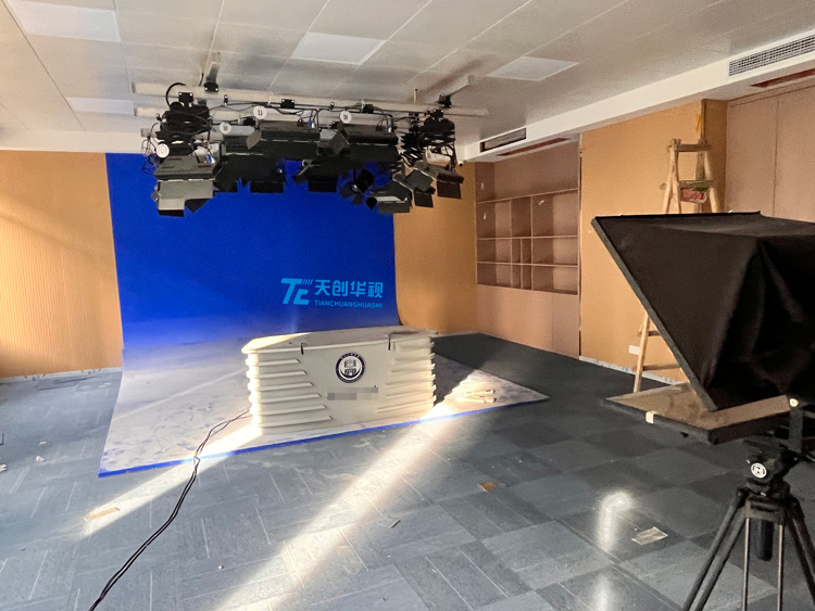 “我们每月都会开展防踩踏、防拐骗、消防逃生等6类场景的常态化演练