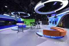 参加活动的小朋友们走进县融媒体中心新闻发布