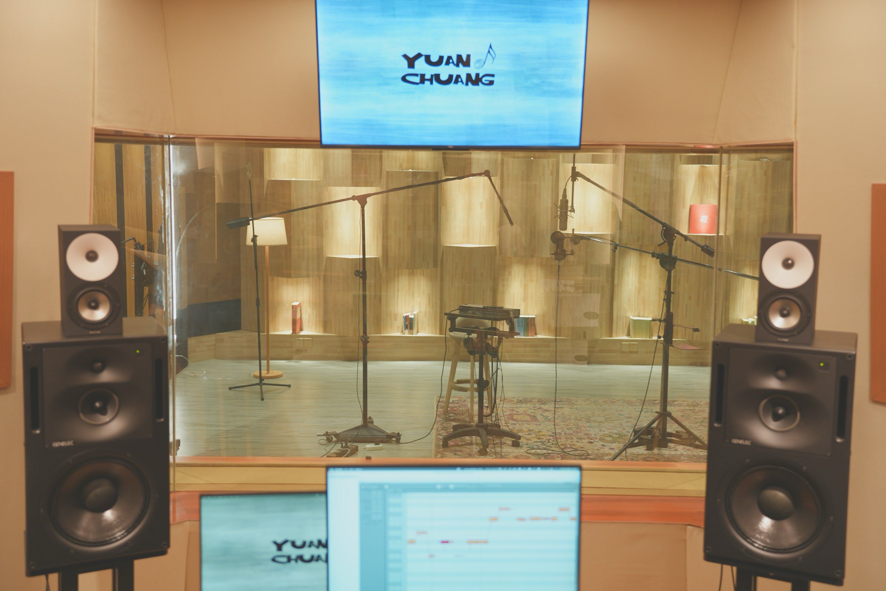 其采用的NOS 5840W电子管和M7音头组合