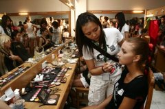 她承认自己就不是那种“广义上的大美人”