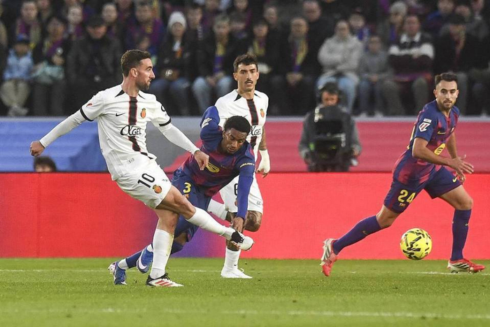 巴萨左后卫巴尔德引英超三强争夺 留队决心坚定