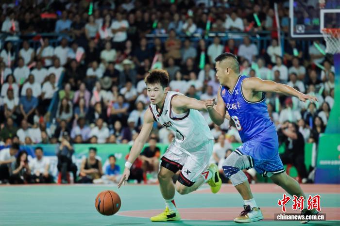 福建晋江队勇夺全国村BA总决赛冠军 乡村篮球盛