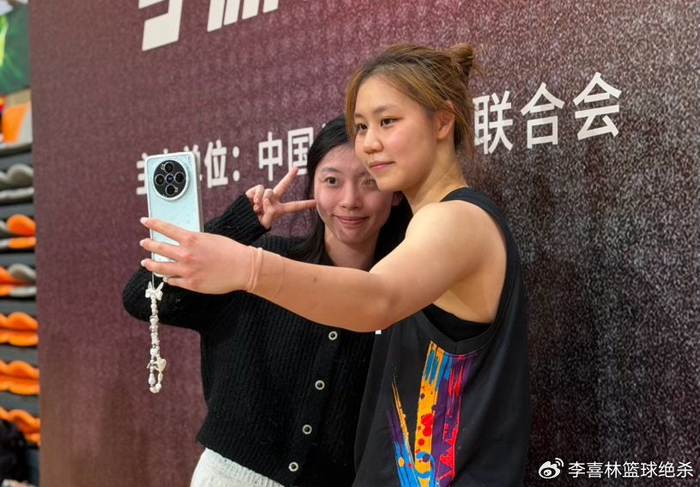 19岁董一诺大学联赛半决赛狂砍30分率北大大胜清