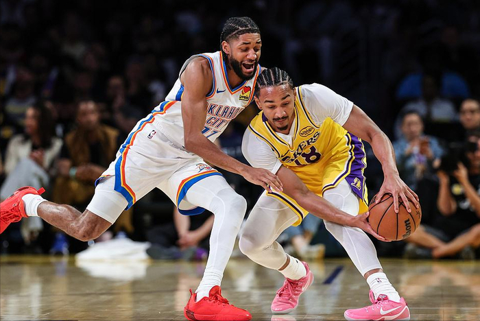 湖人替补席集体失语 范德比尔特怒喷雷迪克引内