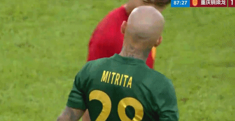 米特里策揪发被红牌罚下 浙江队主场告负引争议